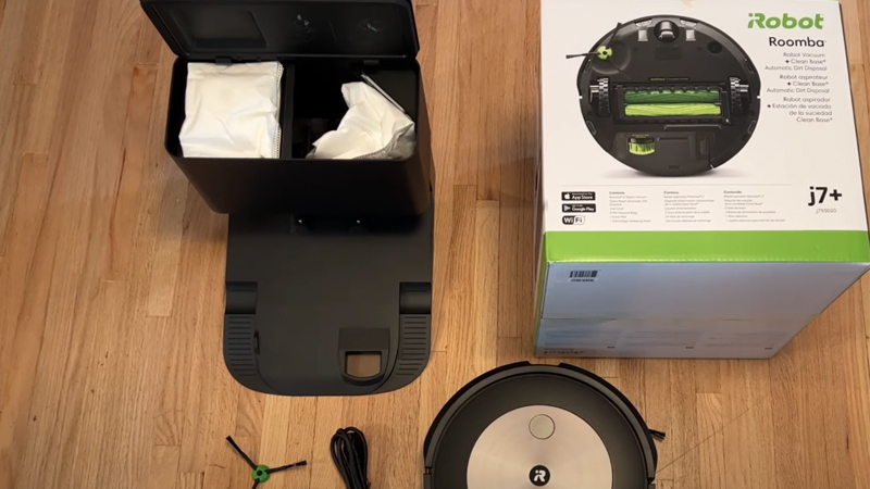 the roomba j7+ comes with a clean base