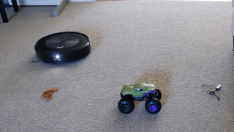 Roomba j7 has obstacle avoidance